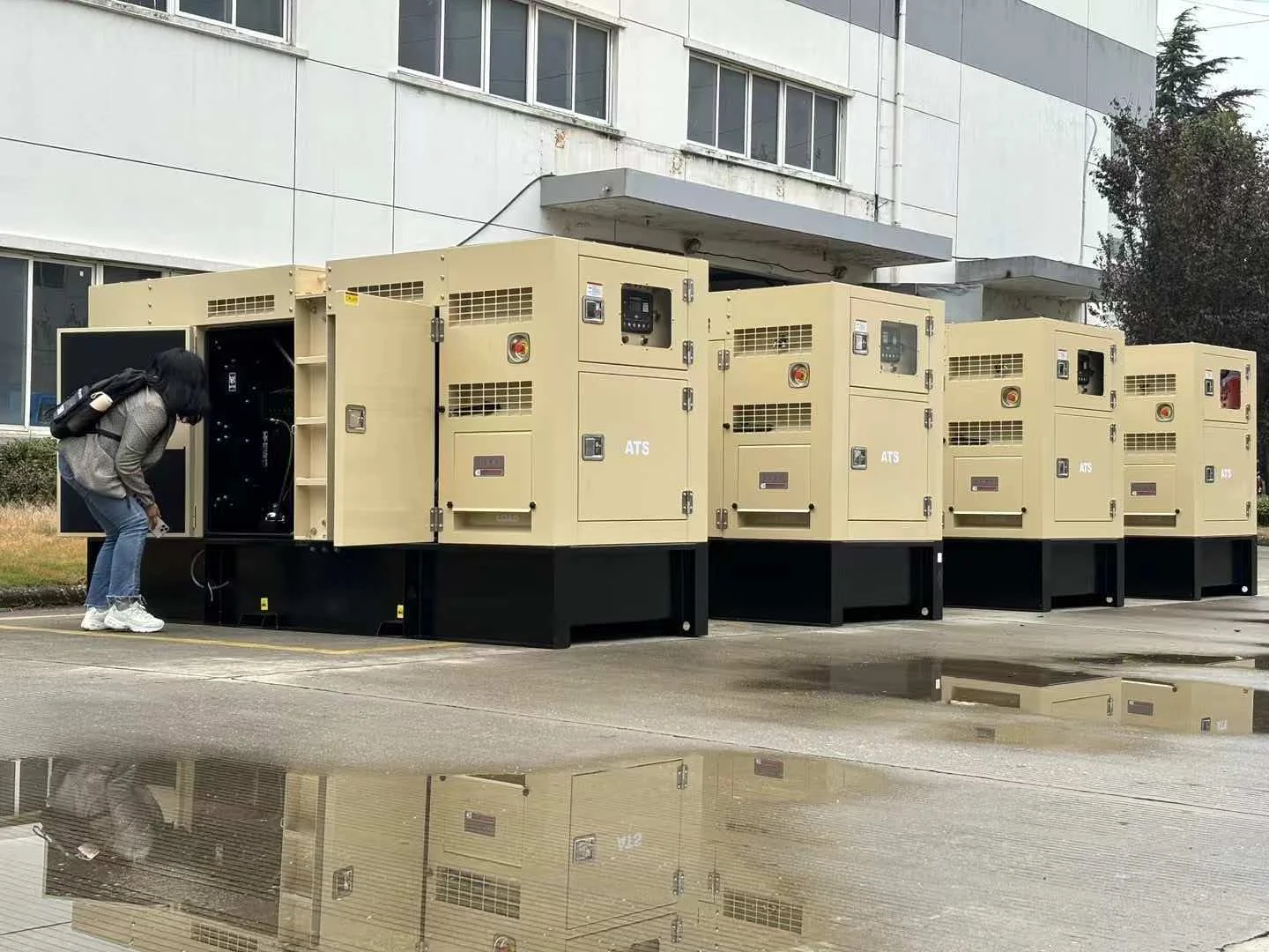 Mobile Silent Generator - Outdoor